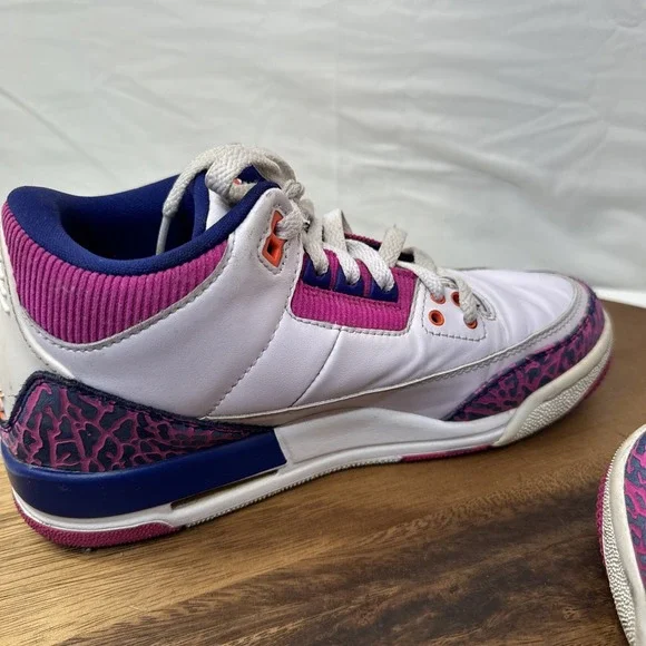 Air Jordan 3 Retro Size 5 Y 441140-500 Barely Grape/Fire Pink - Picture 12 of 16